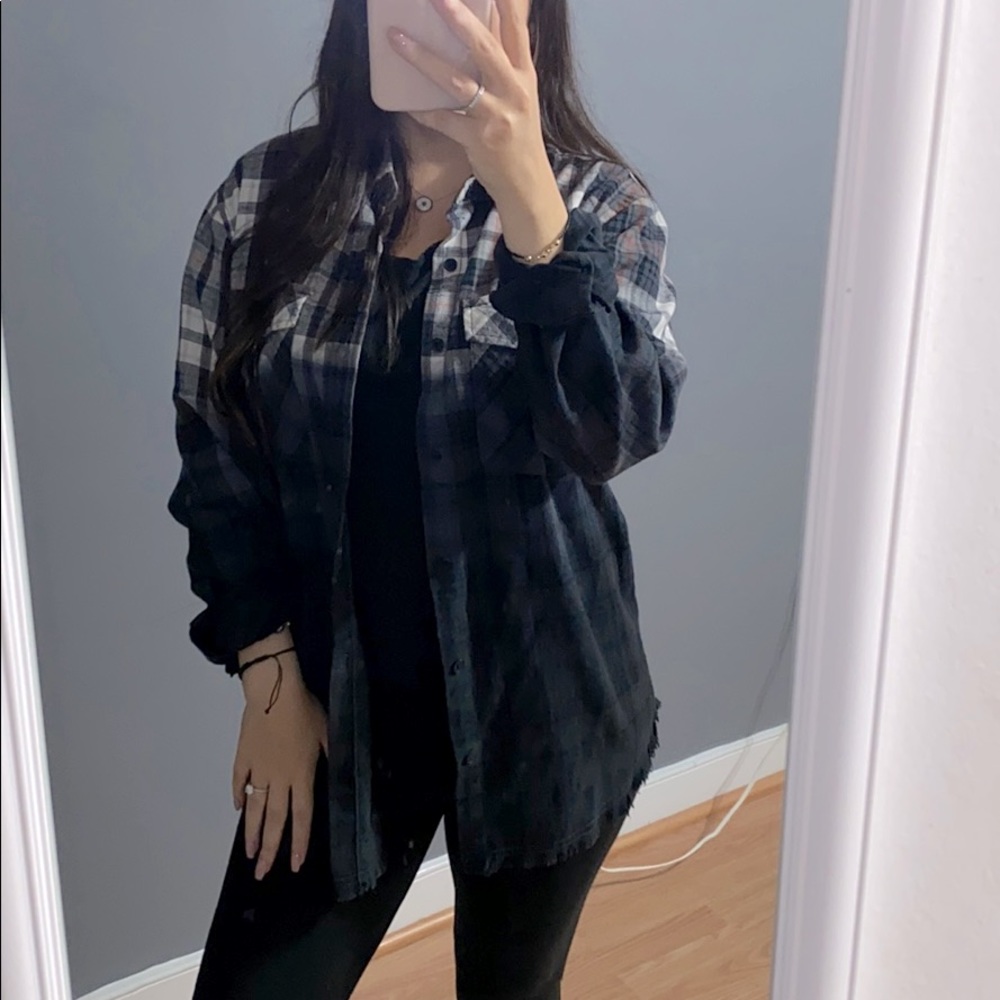 Black & white pocketed flannel